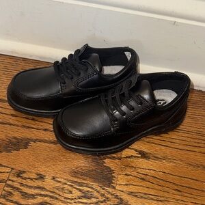 Black Hush Puppies Lace-Up Shoes boys size 9